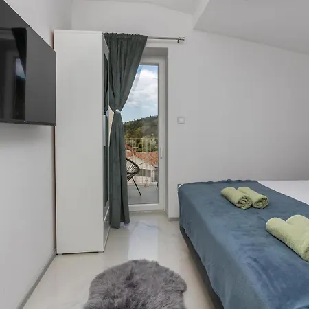 Apartment Gorgeous In Bregi With Wifi