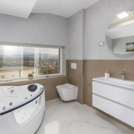 Apartment In Bregi With Sauna *