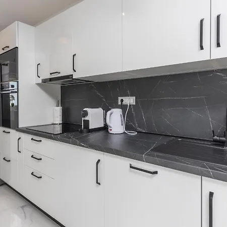 Apartment Gorgeous In Bregi With Wifi