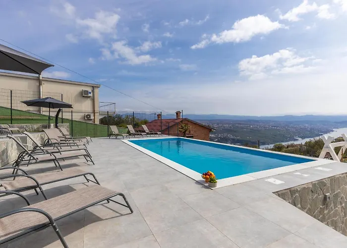 Gorgeous In Bregi With Wifi Apartmán
