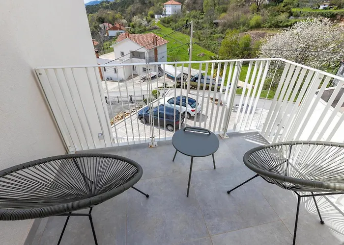 Gorgeous In Bregi With Wifi Apartmán